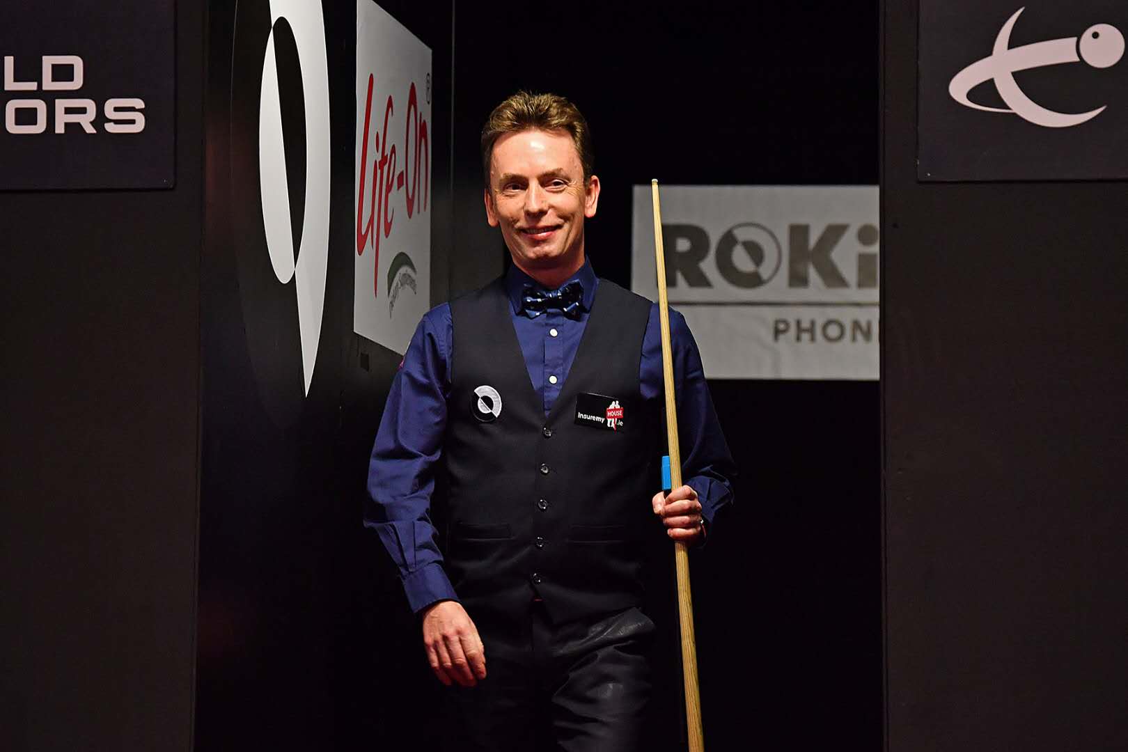 队的外线空 队的外线空