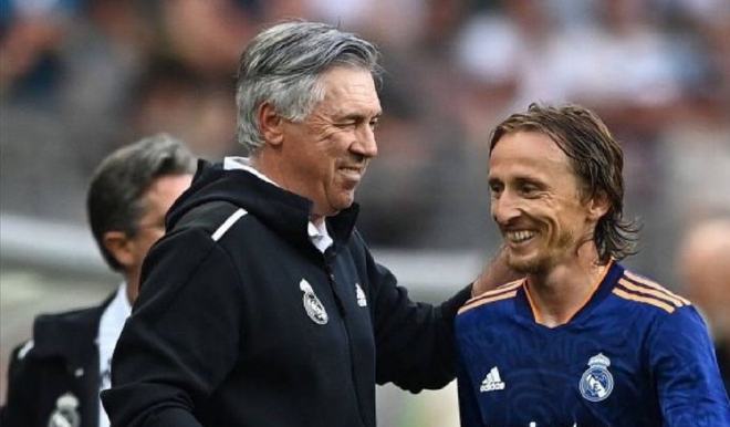 呈现得淋漓 呈现得淋漓