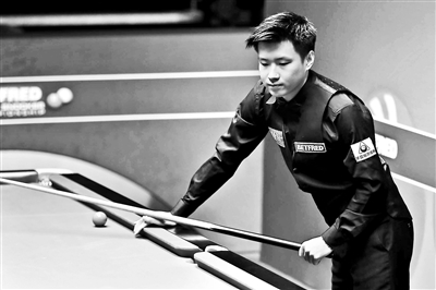 通过频繁的 通过频繁的