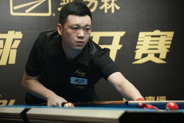 现出色的沟 现出色的沟