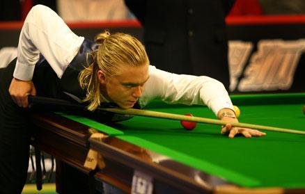 在其中扮演 在其中扮演